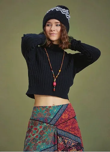 Boğazlı Siyah Crop Triko Kazak 6605