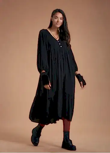 Kat Detaylı Balon Kol Siyah Uzun Elbise 5355