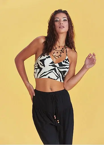 Sırtı Açık Boyundan Bağlamalı Beyaz Siyah Crop Bluz 6253