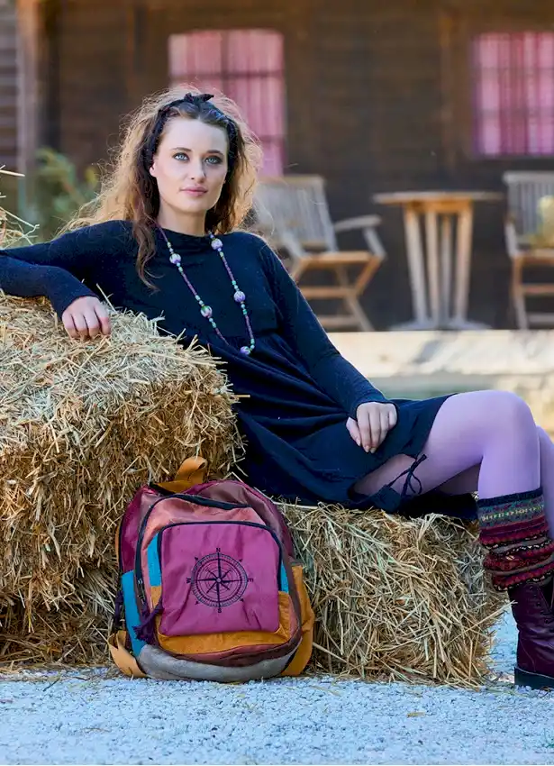 Bisiklet Yaka Cepli Parmak Geçmeli Siyah Kışlık Elbise 7063