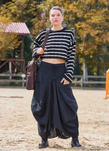 Cepli Beli Bağcıklı Siyah Asimetrik Etek 7003